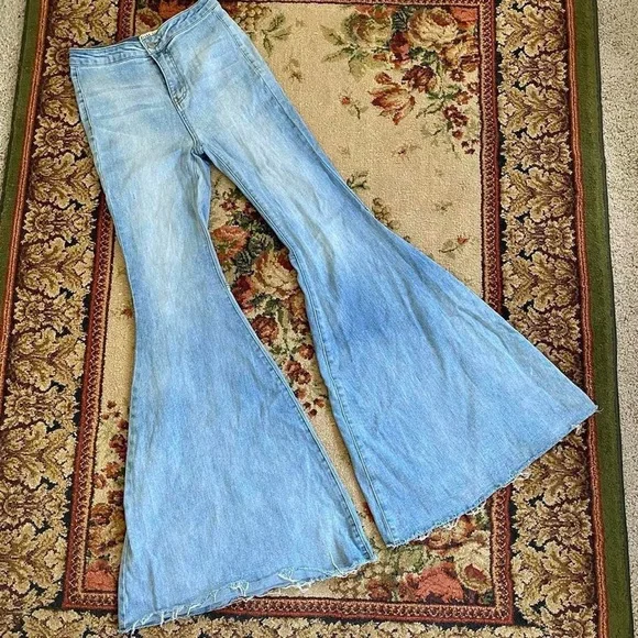 Blank Paige super flare jeans